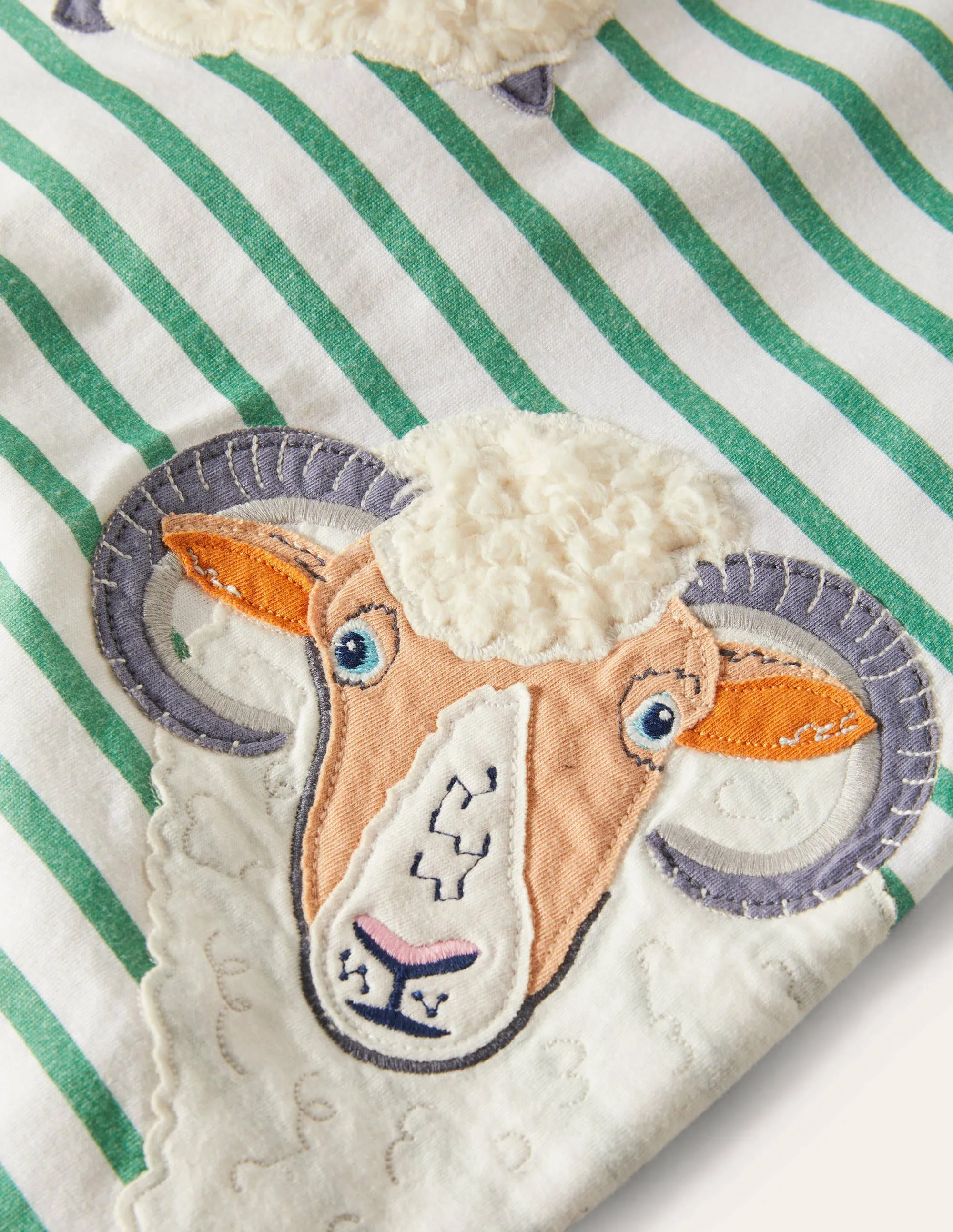 Farm Animal Appliqué T-shirt-Green Pepper Sheep